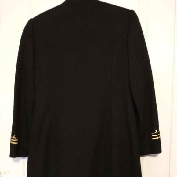 Coat - Picture 3 of 4